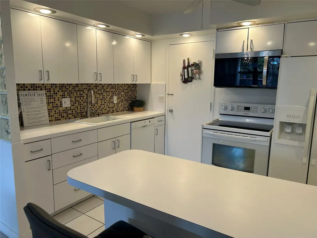 5100 Dupont Boulevard Fort Lauderdale FL 33308