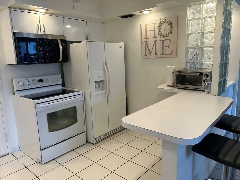 5100 Dupont Boulevard Fort Lauderdale FL 33308