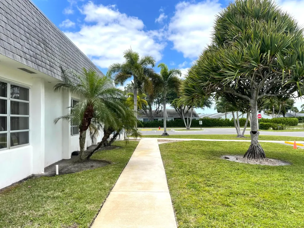 2638 Gately Drive E West Palm Beach FL 33415