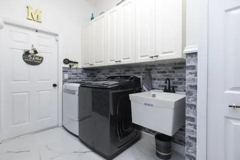 713 SW Saint Croix Cove Port St Lucie FL 34986