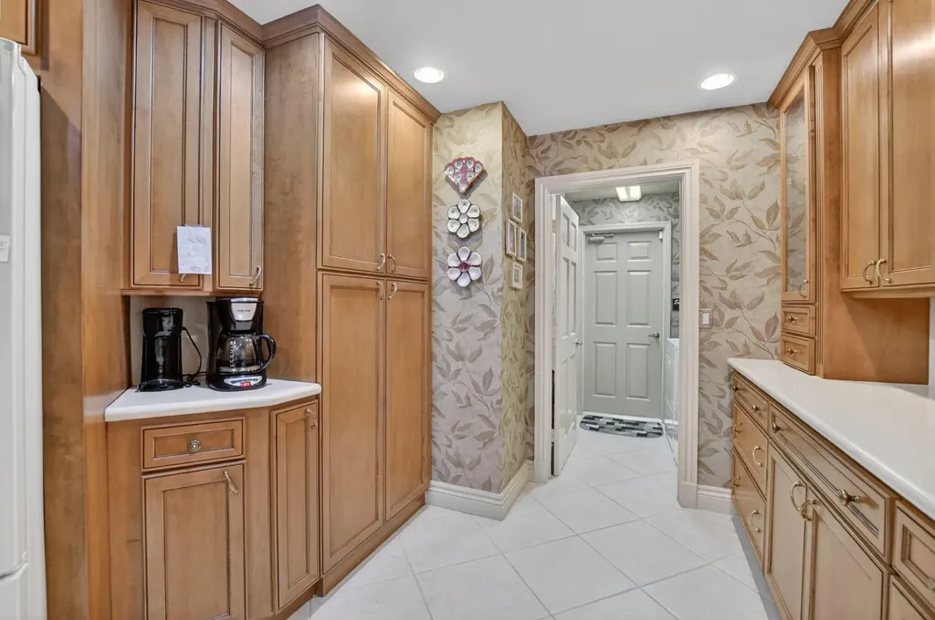 22582 Meridiana Drive Boca Raton FL 33433