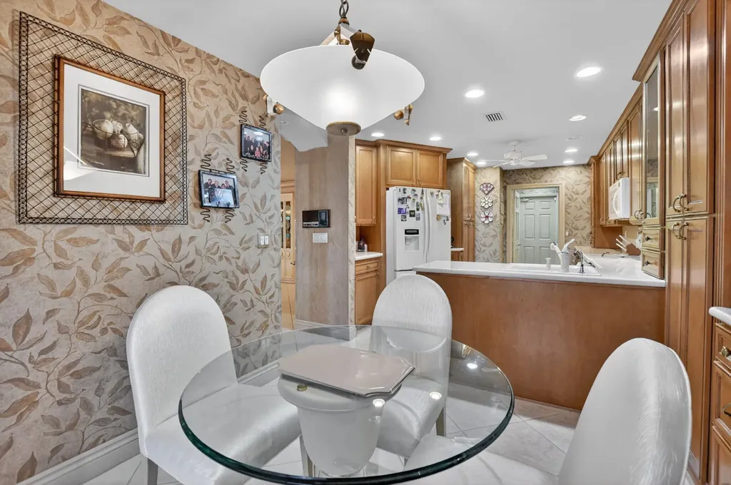 22582 Meridiana Drive Boca Raton FL 33433