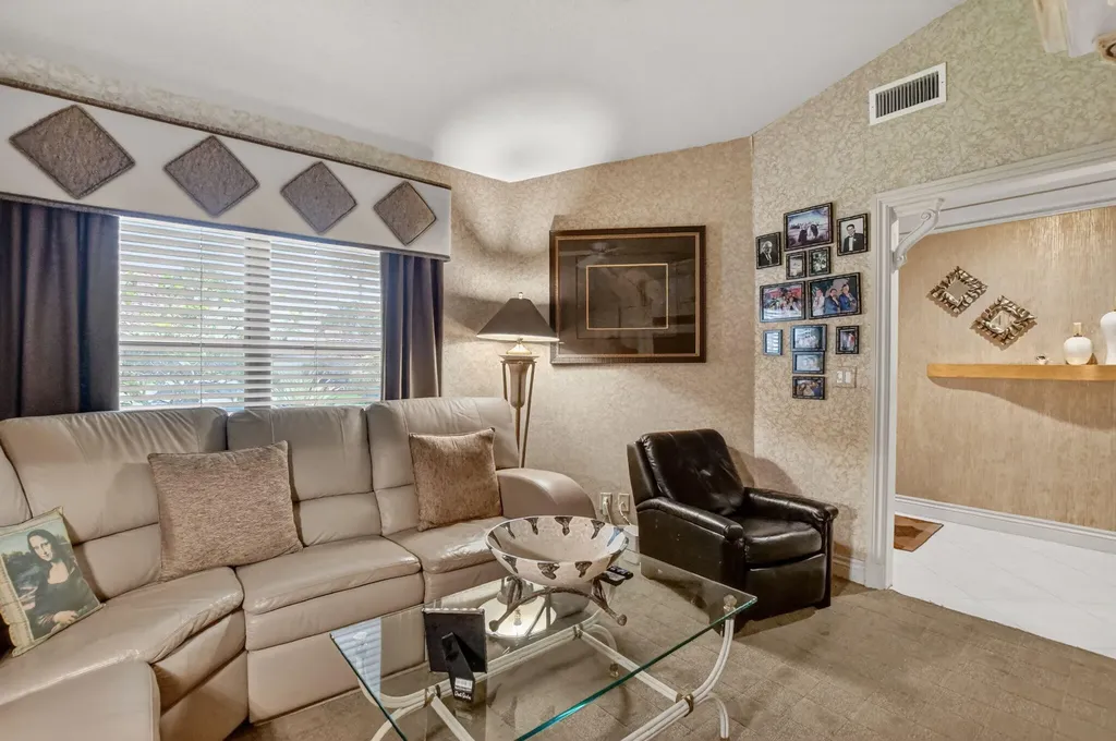 22582 Meridiana Drive Boca Raton FL 33433