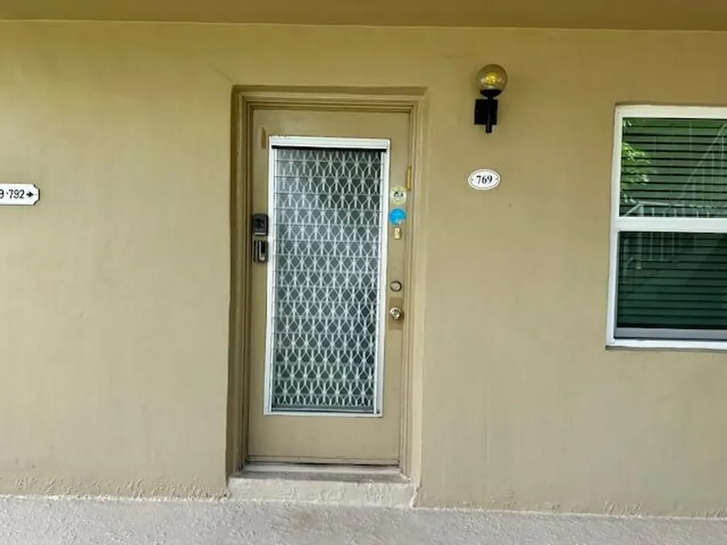 769 Burgundy Q Delray Beach FL 33484