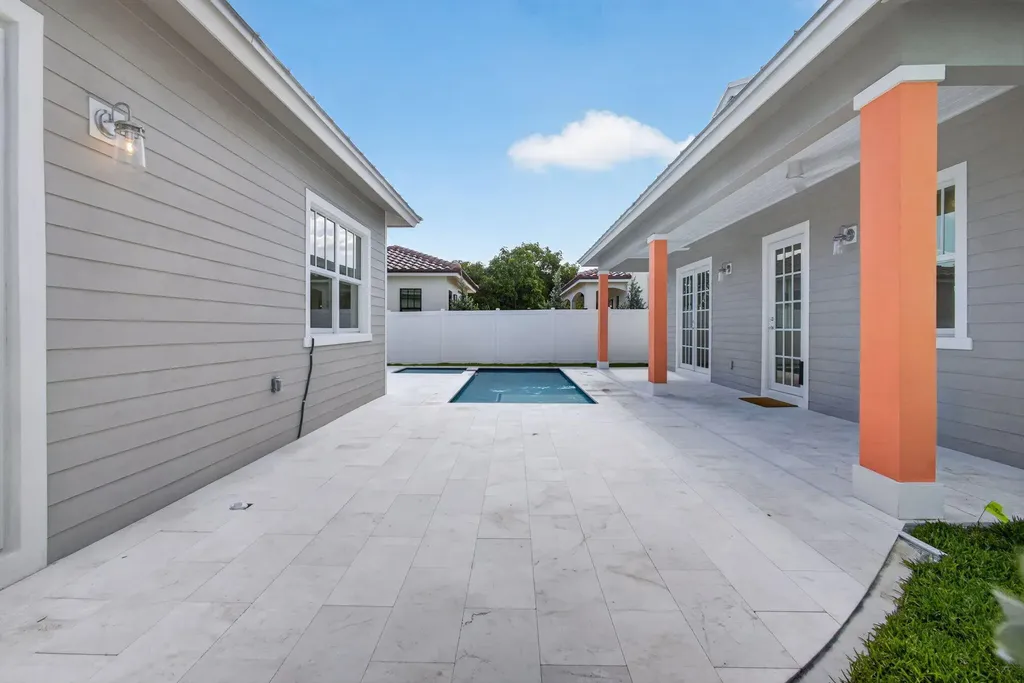 1017 Ardmore Road West Palm Beach FL 33401