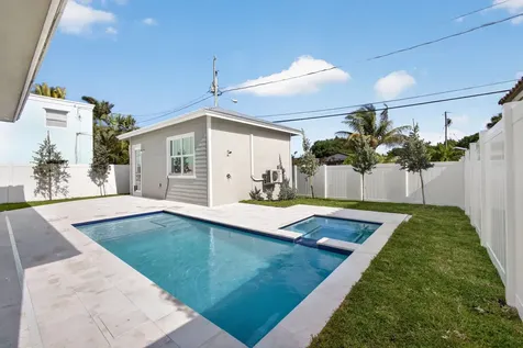 1017 Ardmore Road West Palm Beach FL 33401
