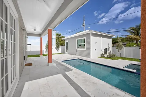 1017 Ardmore Road West Palm Beach FL 33401