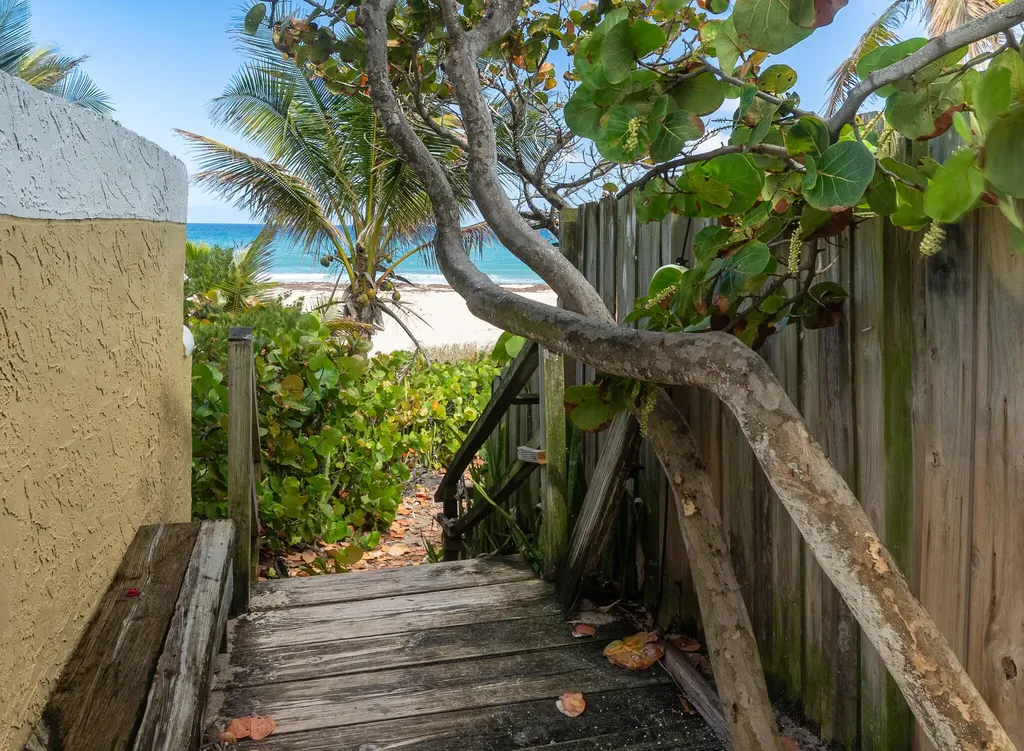 205 Coral Road Boynton Beach FL 33435