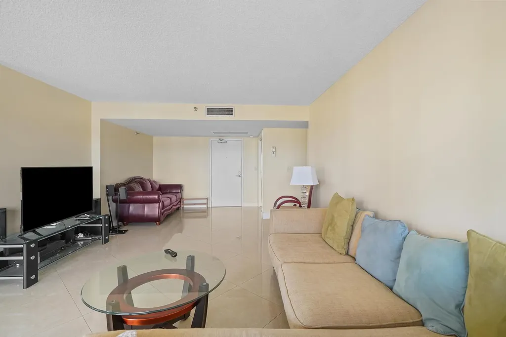 859 Jeffery Street Boca Raton FL 33487