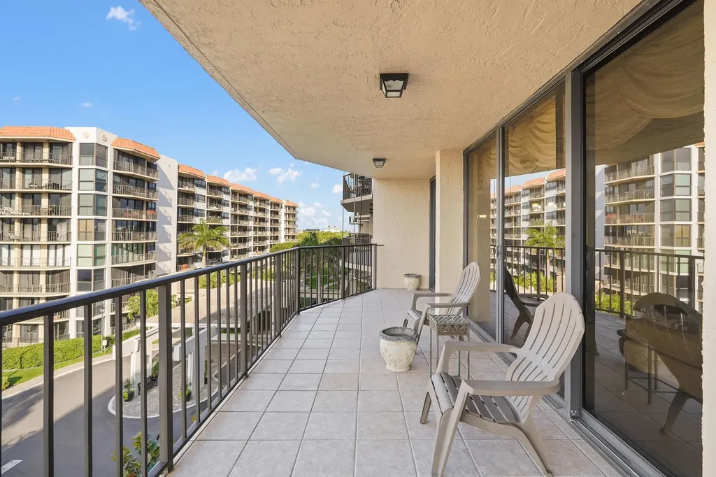 859 Jeffery Street Boca Raton FL 33487