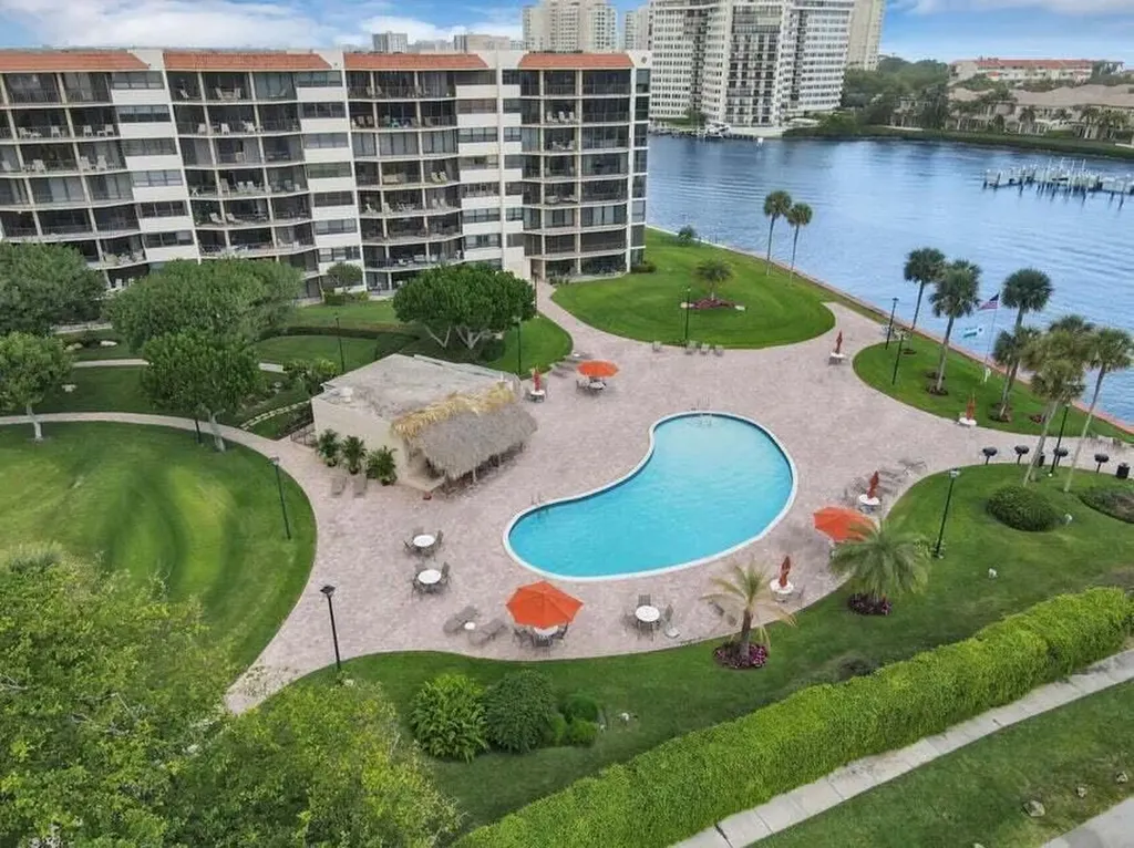 859 Jeffery Street Boca Raton FL 33487