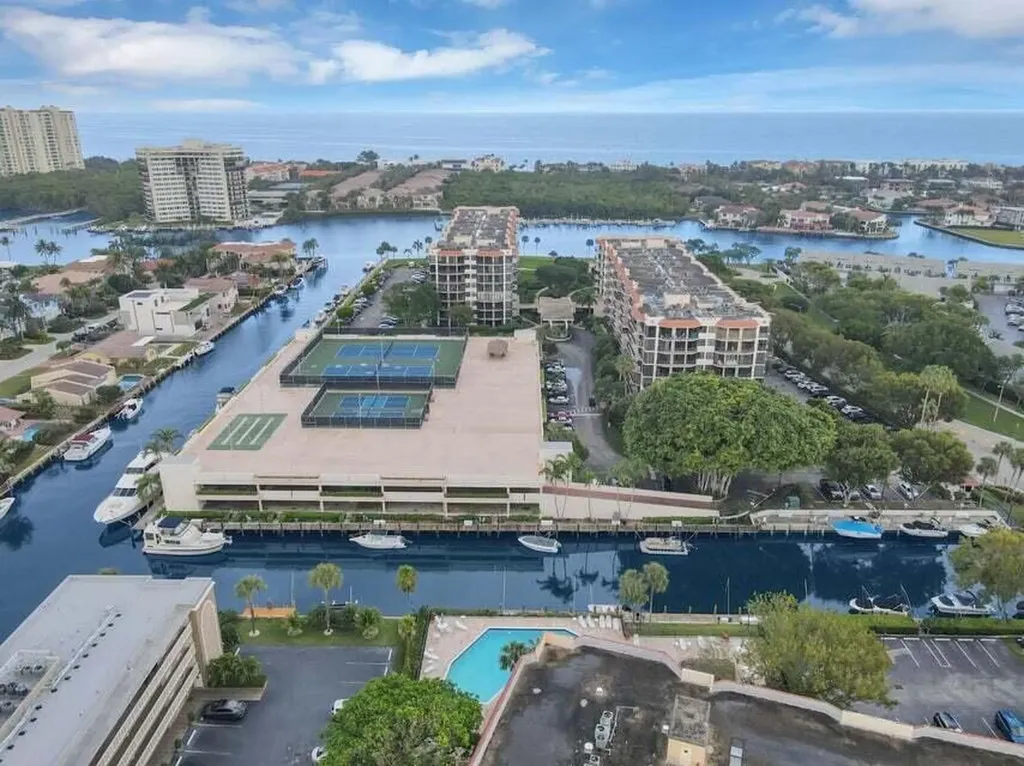 859 Jeffery Street Boca Raton FL 33487