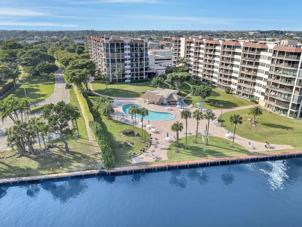 859 Jeffery Street Boca Raton FL 33487