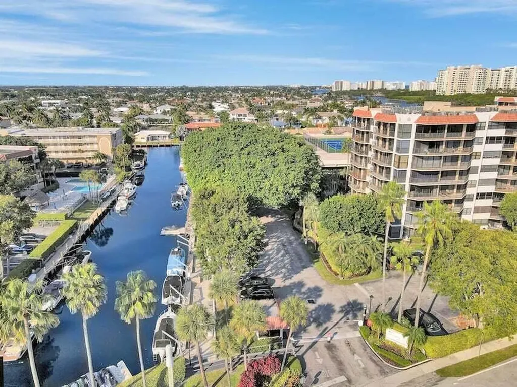 859 Jeffery Street Boca Raton FL 33487