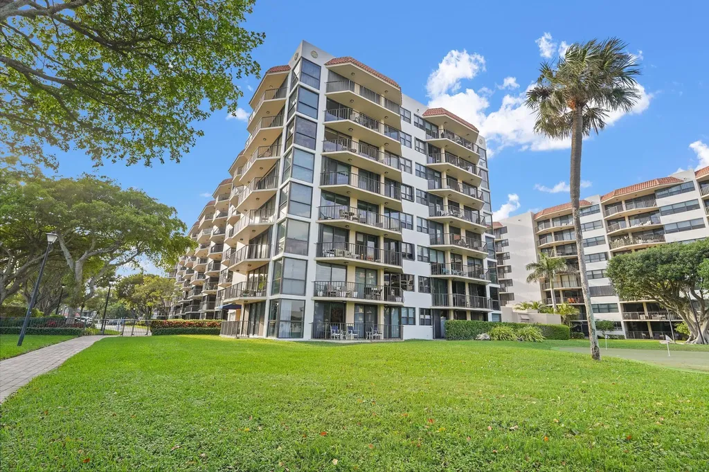 859 Jeffery Street Boca Raton FL 33487