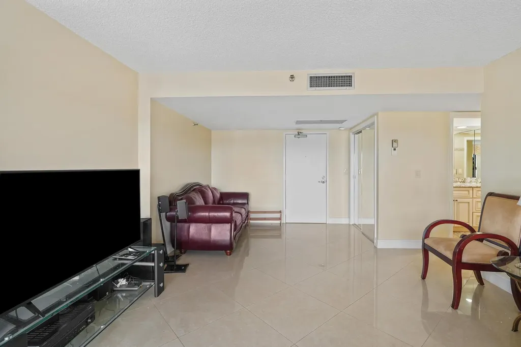 859 Jeffery Street Boca Raton FL 33487