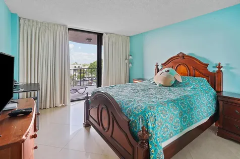 859 Jeffery Street Boca Raton FL 33487