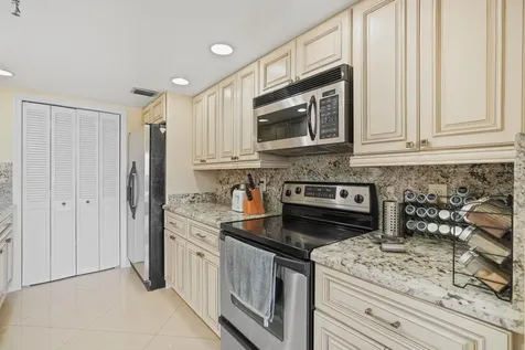 859 Jeffery Street Boca Raton FL 33487