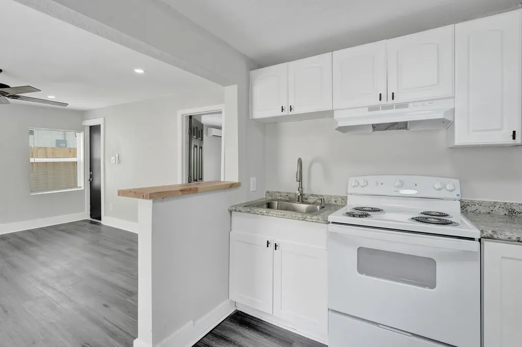 234 NE 14th Avenue Pompano Beach FL 33060