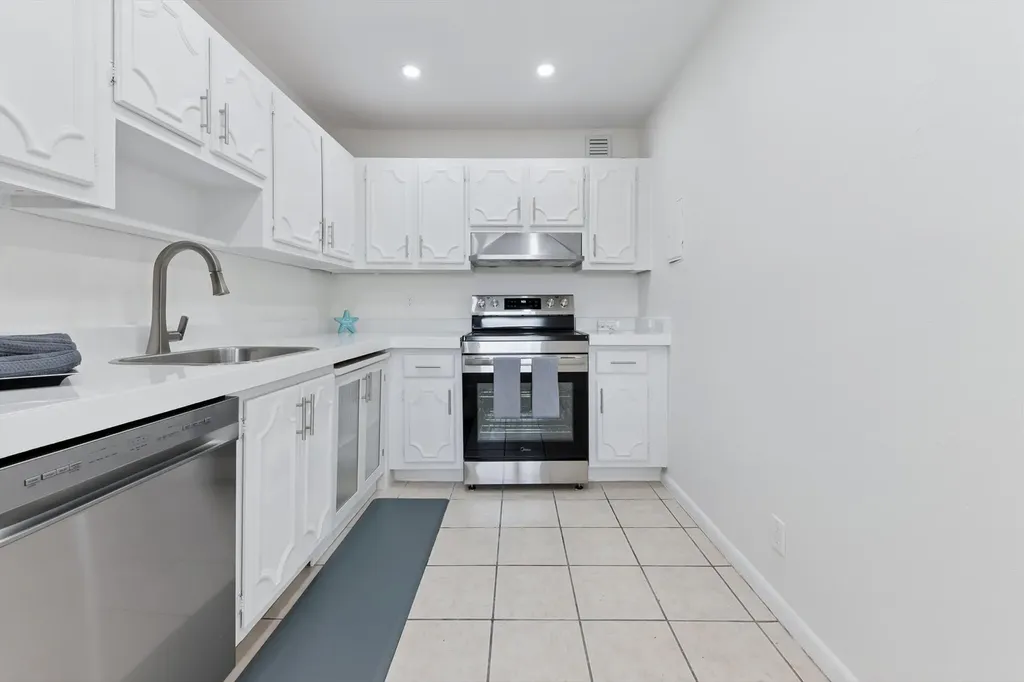 126 Sparrow Drive Royal Palm Beach FL 33411
