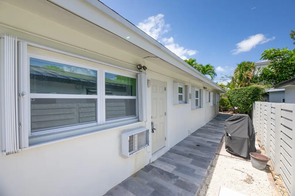 1635 NE 5th Court Fort Lauderdale FL 33301