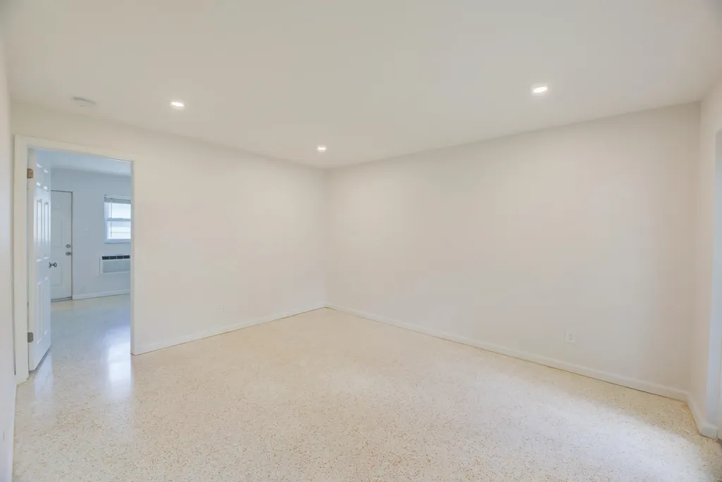 1635 NE 5th Court Fort Lauderdale FL 33301