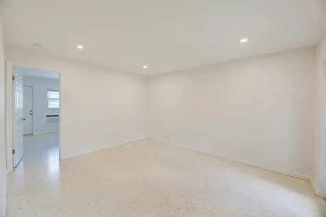 1635 NE 5th Court Fort Lauderdale FL 33301
