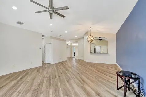 6172 Oak Bluff Way Lake Worth FL 33467
