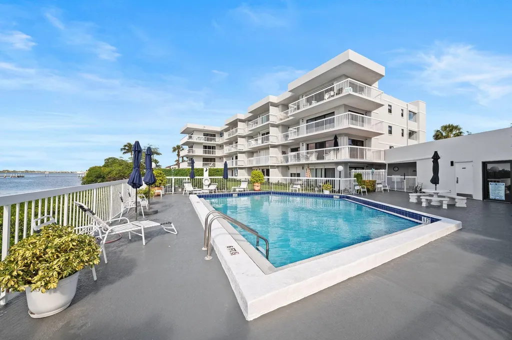 3501 S Ocean Boulevard South Palm Beach FL 33480