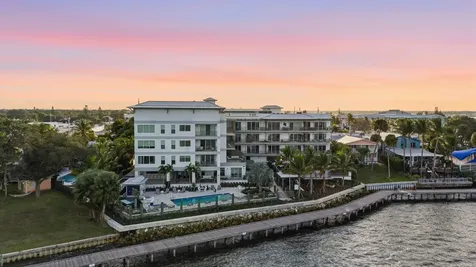 41 SW Seminole Street Stuart FL 34994