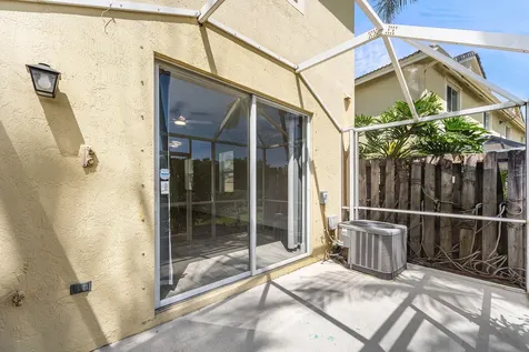 2482 Cordoba Bend Weston FL 33327