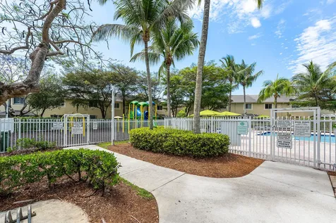 2482 Cordoba Bend Weston FL 33327