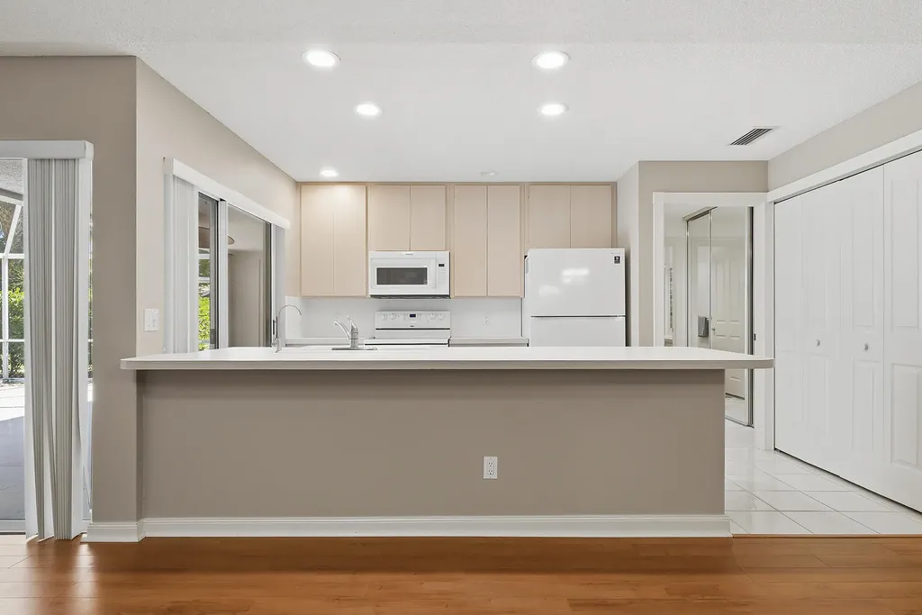 9502 Chapman Oak Court Palm Beach Gardens FL 33410