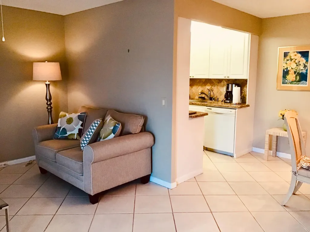 4008 Cornwall A Boca Raton FL 33434