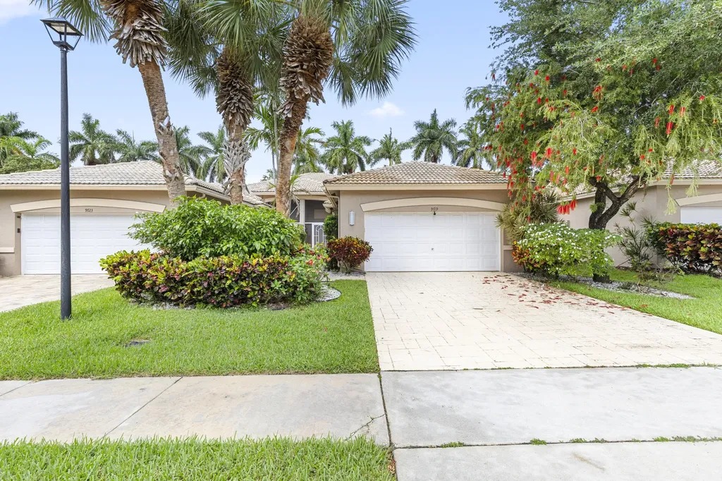 9719 Crescent View Drive S Boynton Beach FL 33437