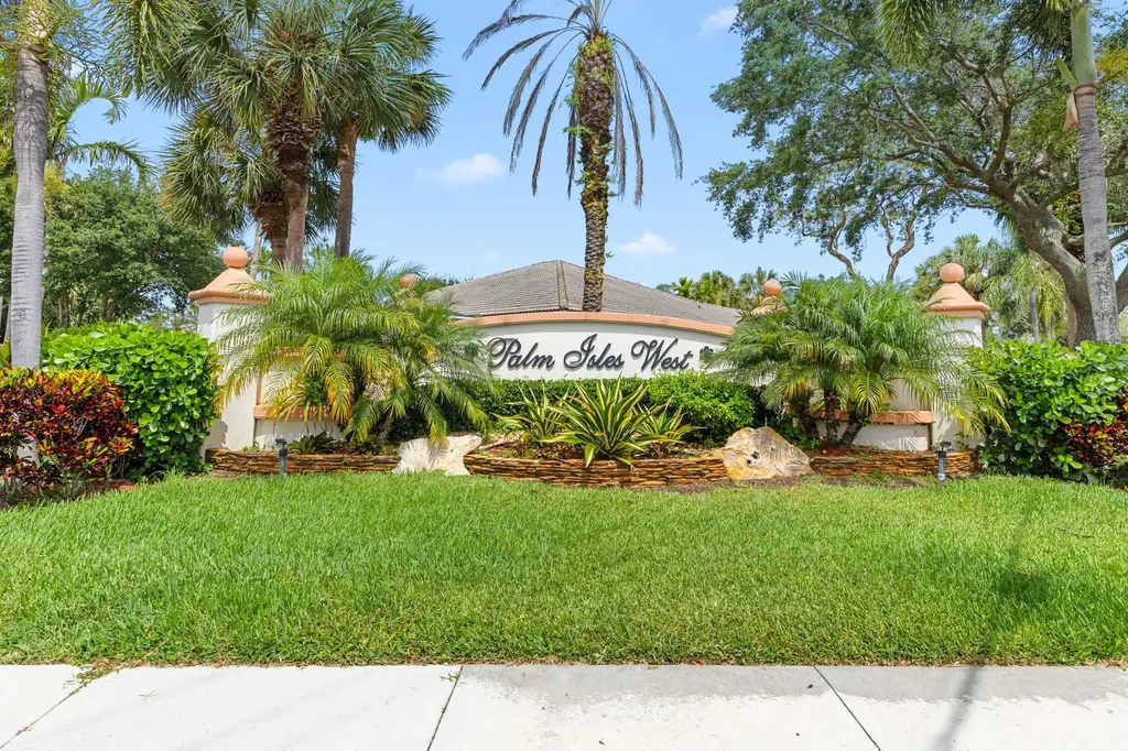 9719 Crescent View Drive S Boynton Beach FL 33437
