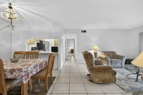 812 Sky Pine Way Greenacres FL 33415