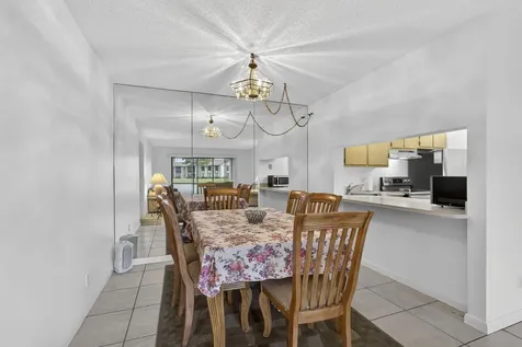 812 Sky Pine Way Greenacres FL 33415