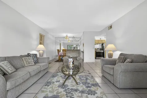 812 Sky Pine Way Greenacres FL 33415