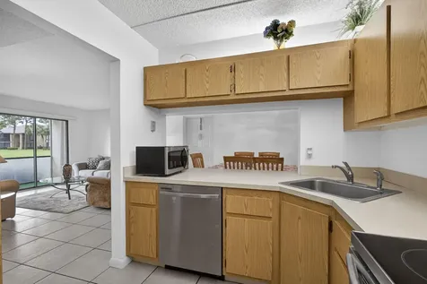 812 Sky Pine Way Greenacres FL 33415