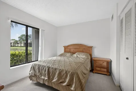 812 Sky Pine Way Greenacres FL 33415