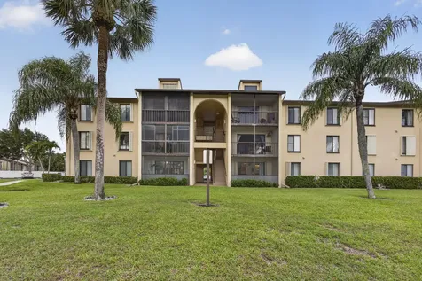 812 Sky Pine Way Greenacres FL 33415