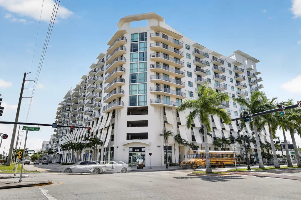 140 S Dixie Highway Hollywood FL 33020
