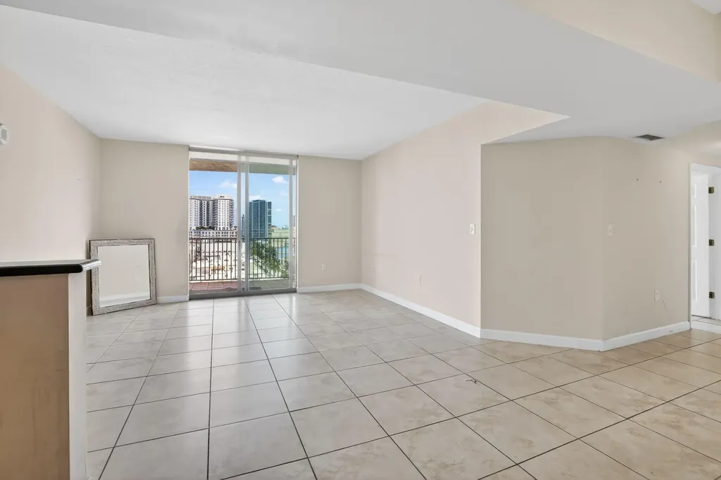 140 S Dixie Highway Hollywood FL 33020