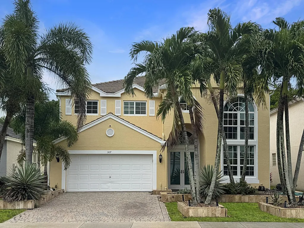 307 Berenger Walk Royal Palm Beach FL 33414