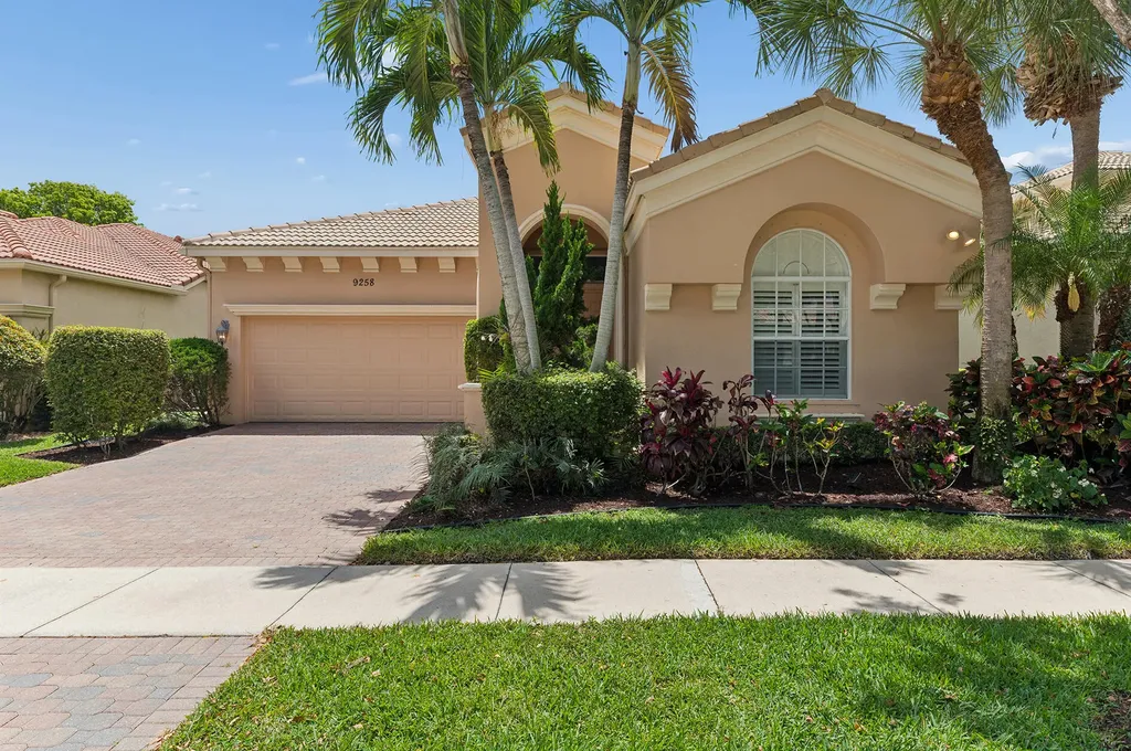 9258 Via Elegante Wellington FL 33411
