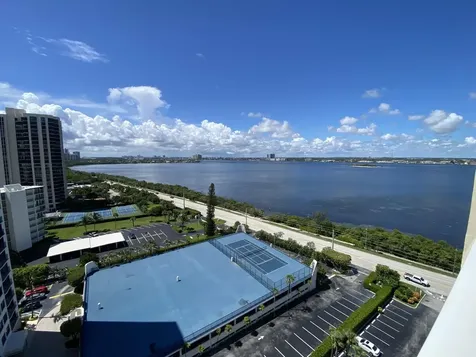 5440 N Ocean Drive Singer Island FL 33404