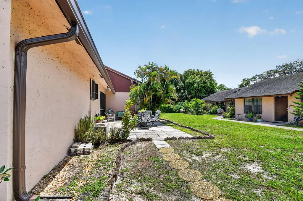 2730 Ida Way West Palm Beach FL 33415