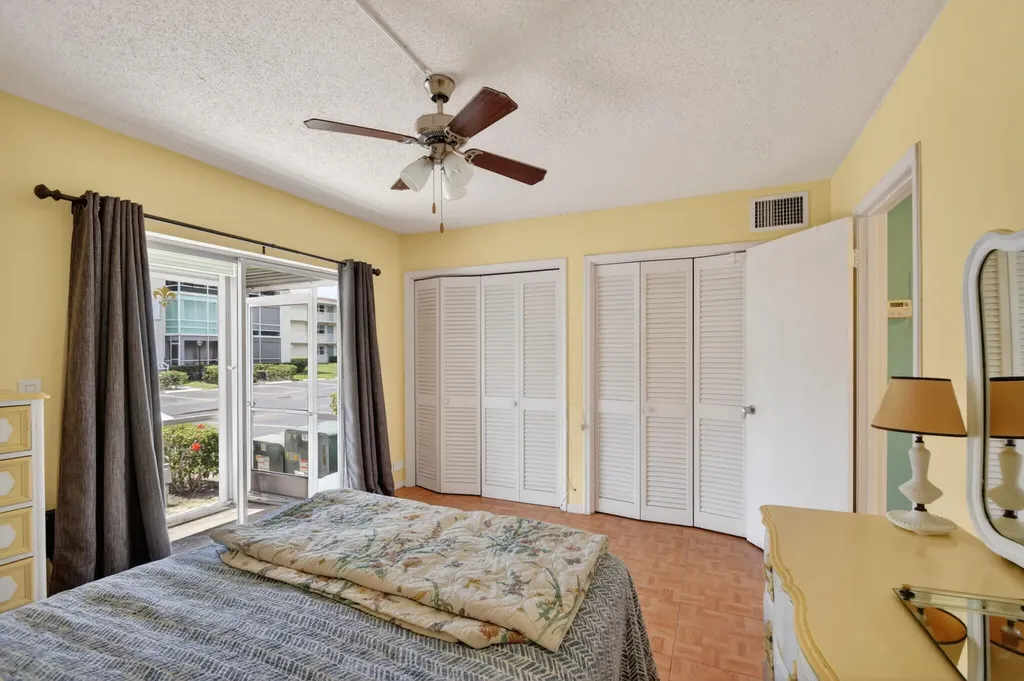 370 Horizon Street E Boynton Beach FL 33435