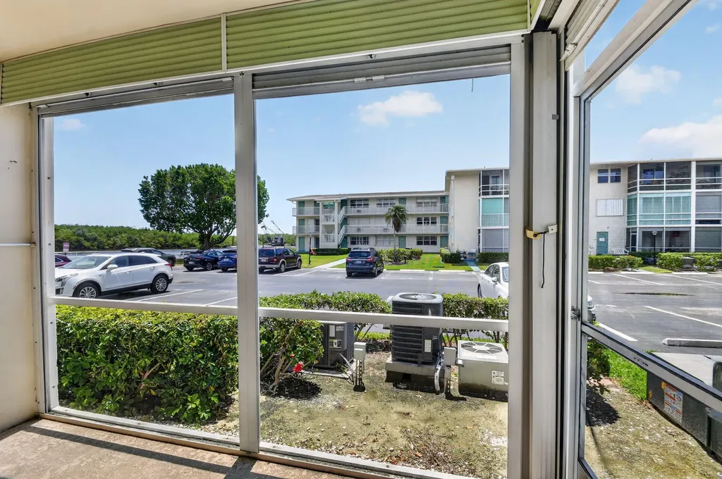 370 Horizon Street E Boynton Beach FL 33435